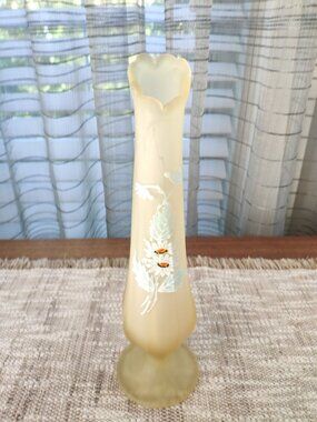 Westmoreland Art Glass Swung Vase 11" VTG MCM Yellow Satin Finish Daisy
